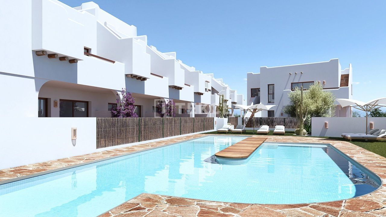 Apartamento en Pilar de la Horadada, España, 88 m² - imagen 1