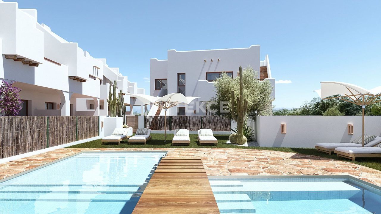 Ático en Pilar de la Horadada, España, 75 m² - imagen 1