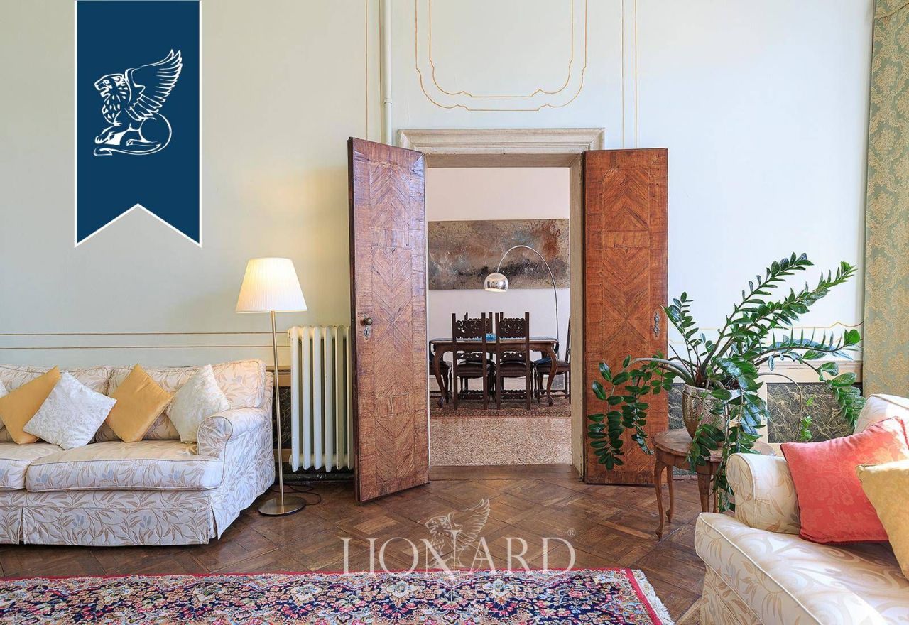 Apartment in Venice, Italy, 980 m² - picture 4