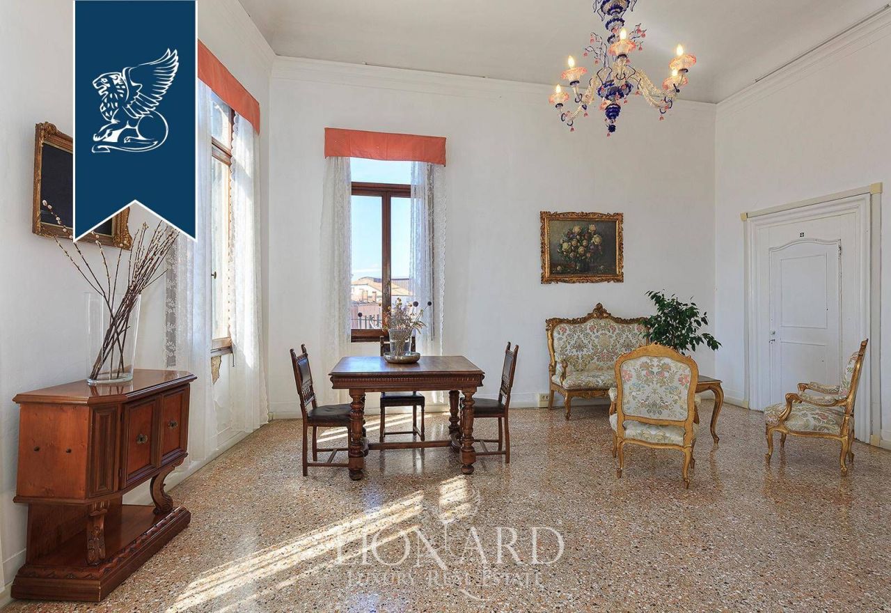 Apartment in Venice, Italy, 980 m² - picture 5