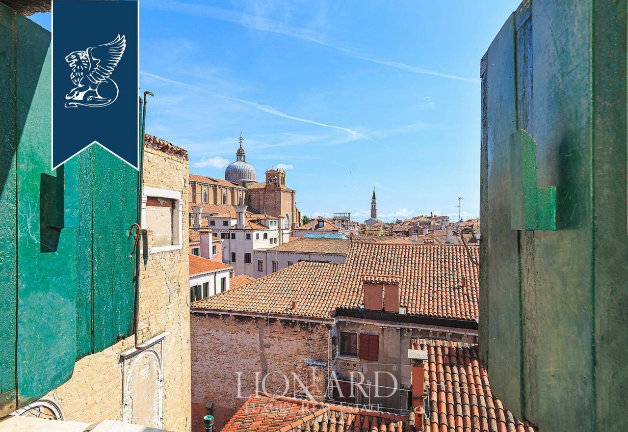Apartment in Venice, Italy, 980 m² - picture 15