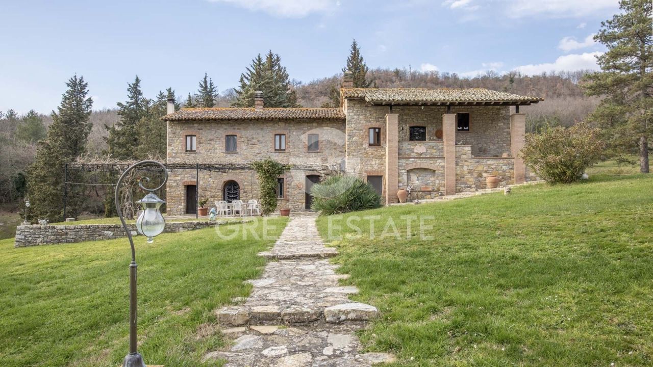 Casa en Parrano, Italia, 393.35 m² - imagen 4
