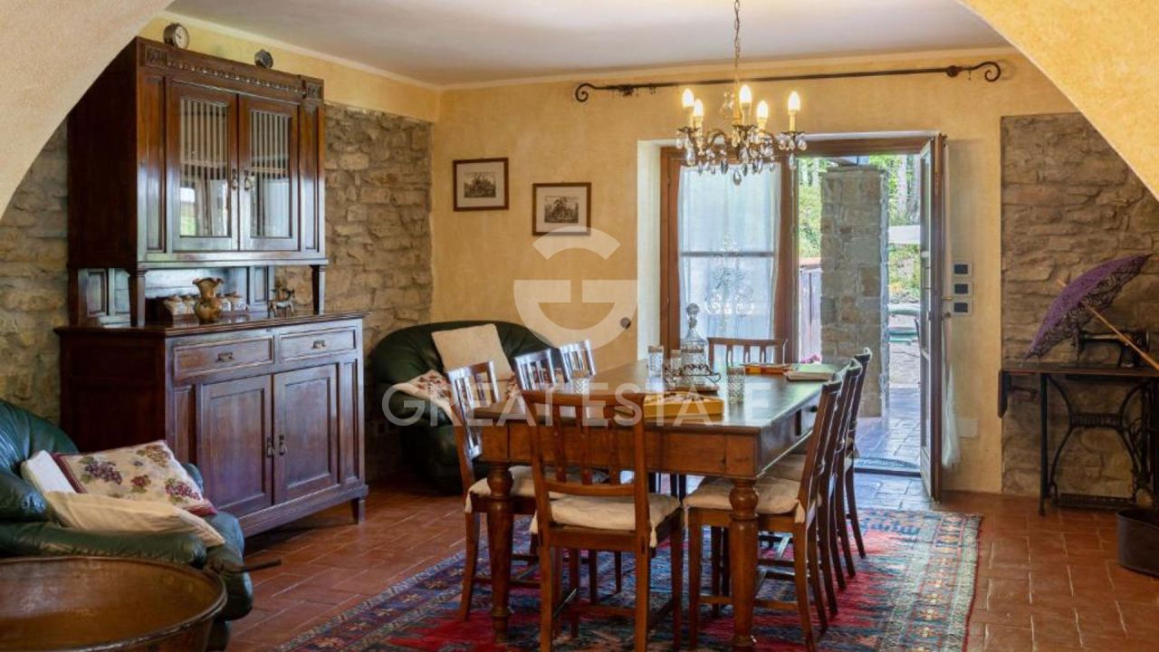 House in Arezzo, Italy, 307.55 m² - picture 16