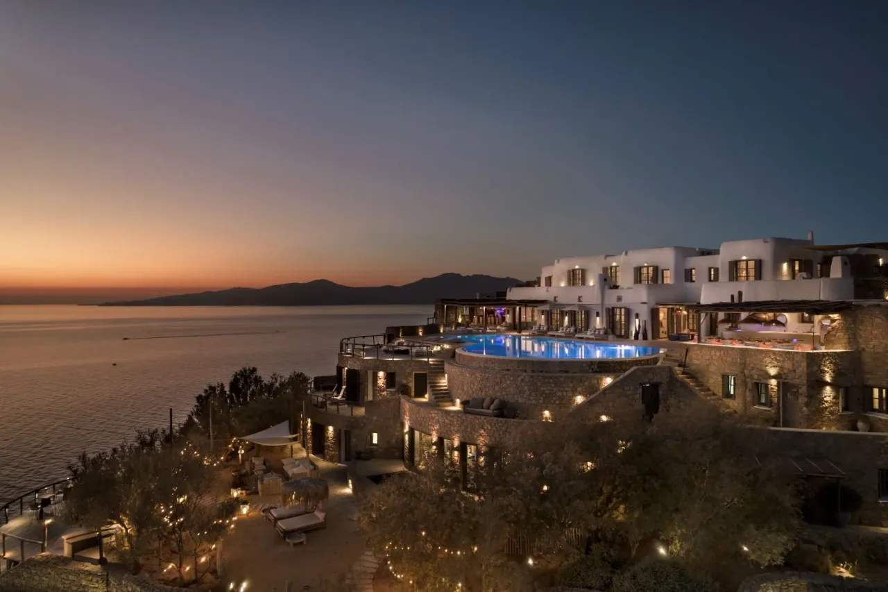 House on Mikonos, Greece, 966 m² - picture 1