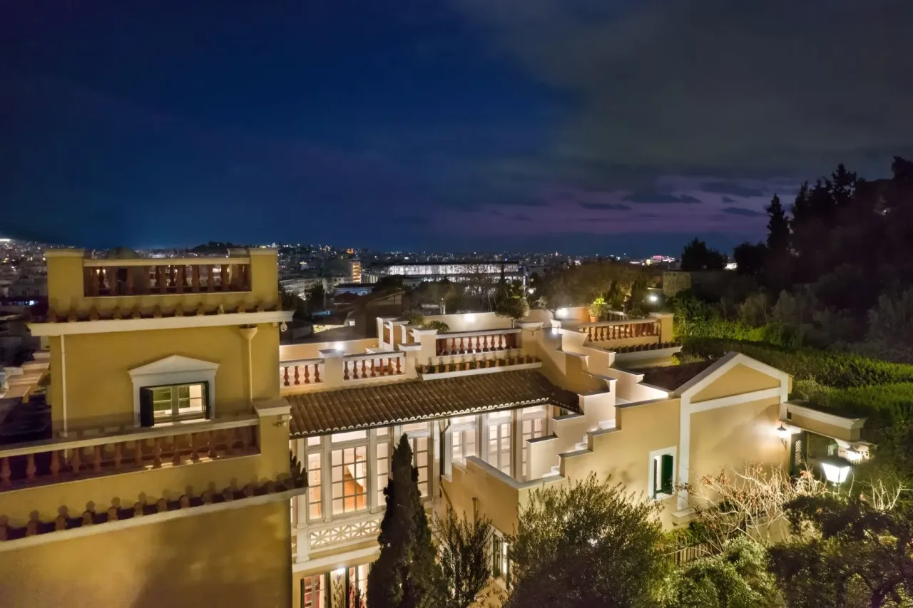 Casa en Ática, Grecia, 690 m² - imagen 1