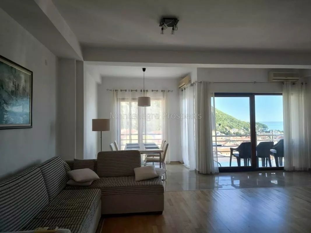 Apartamento en Budva, Montenegro, 107 m² - imagen 1