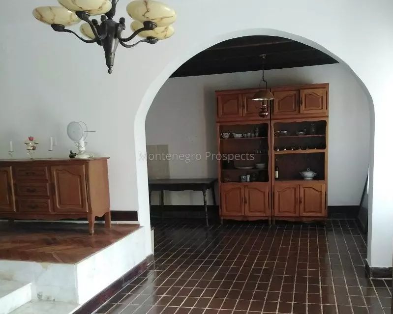 Hôtel à Petrovac, Monténégro, 524 m² - image 2