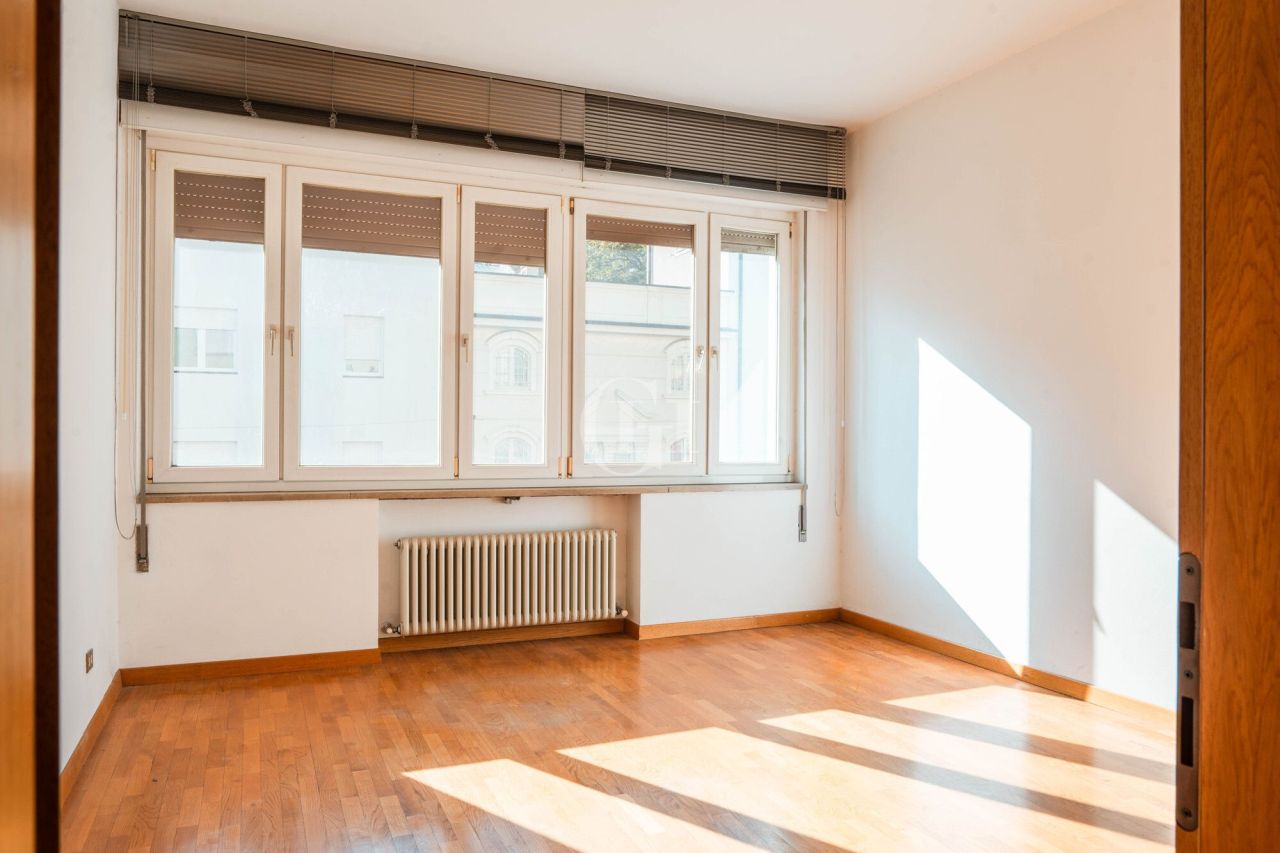 Apartment on Lake Garda, Italy, 130 m² - picture 6