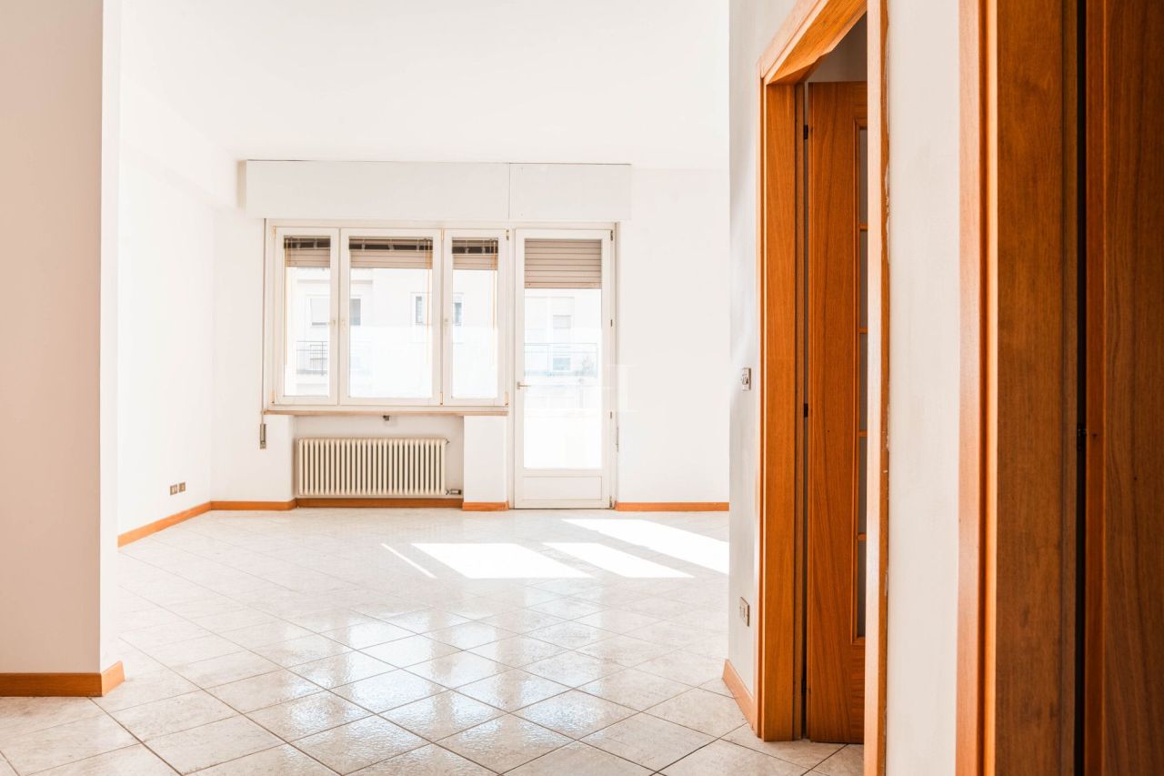 Apartment on Lake Garda, Italy, 130 m² - picture 10