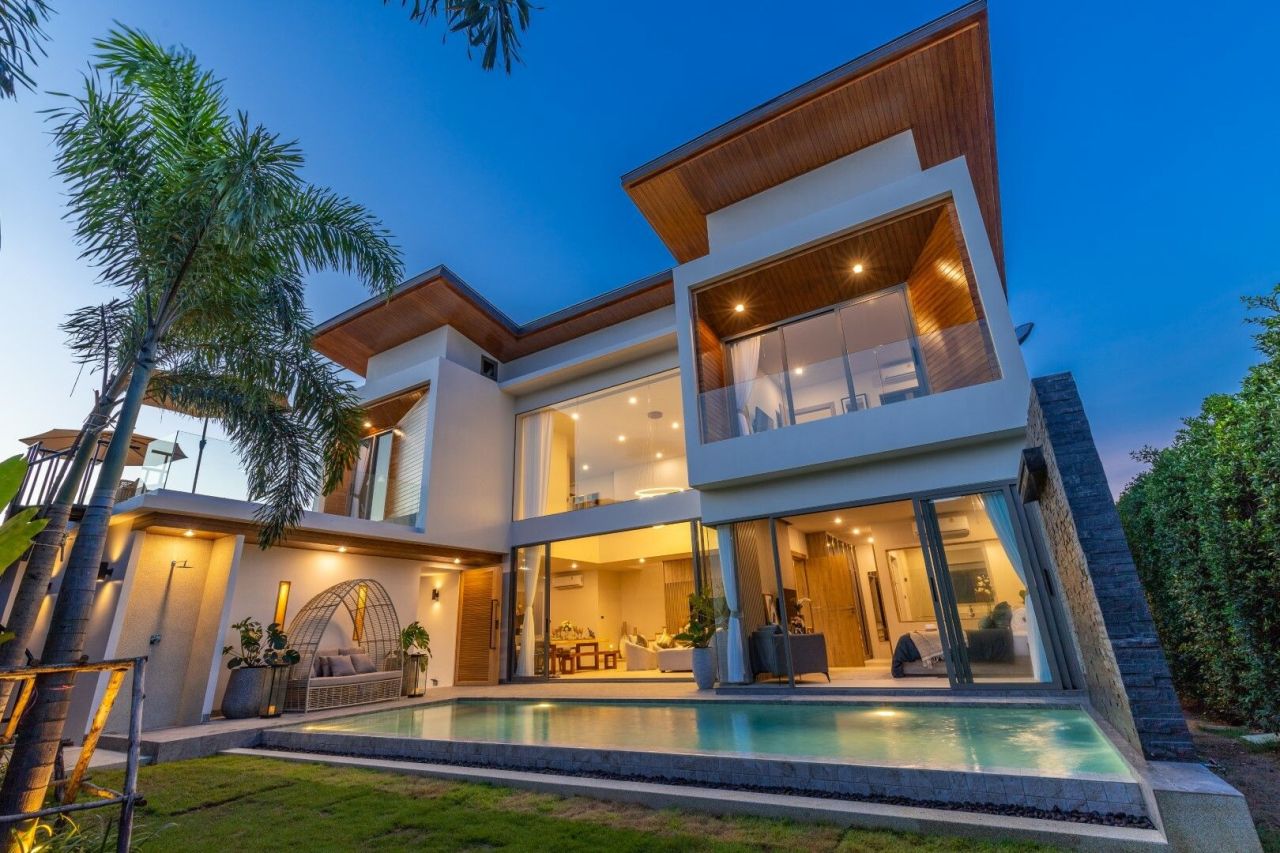 Villa in Phuket, Thailand, 338 m² - picture 1