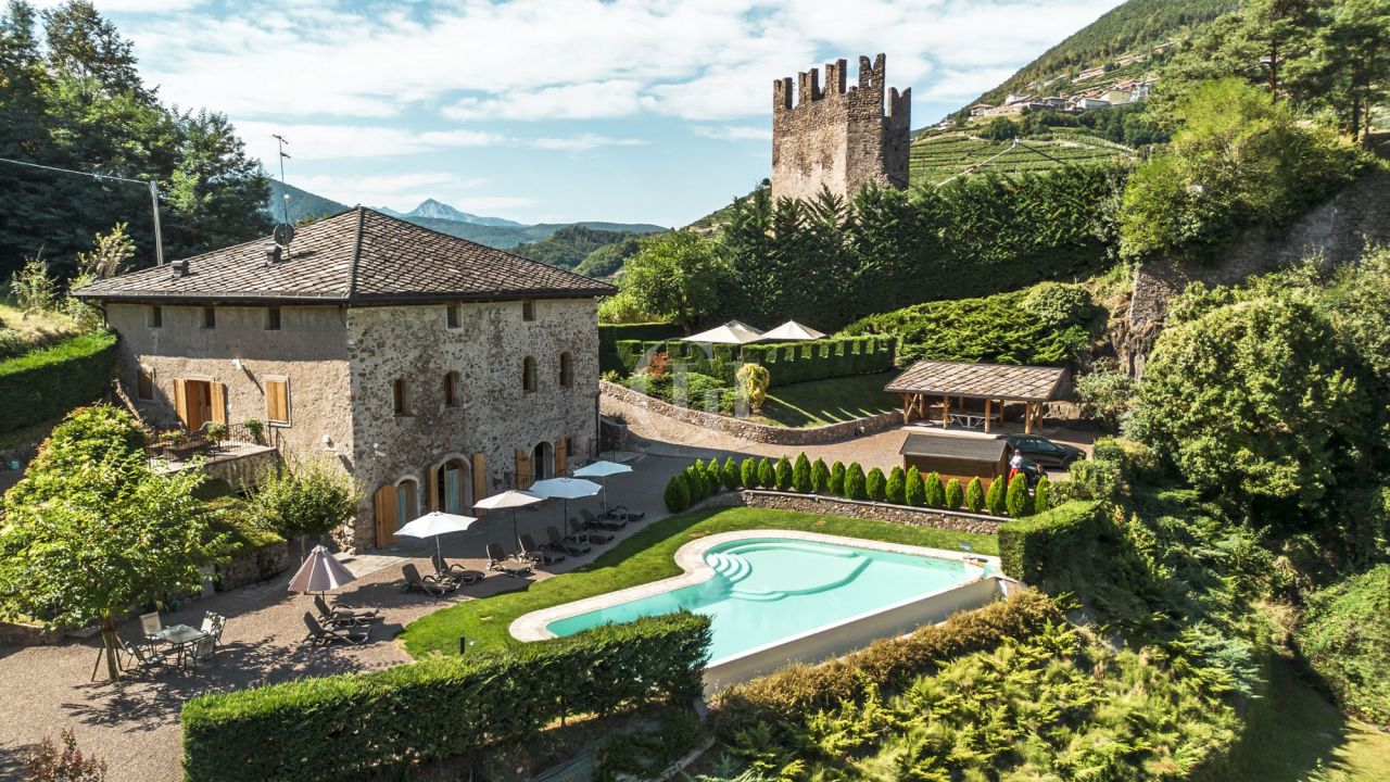 Villa in Trient, Italien, 380 m² - Foto 1