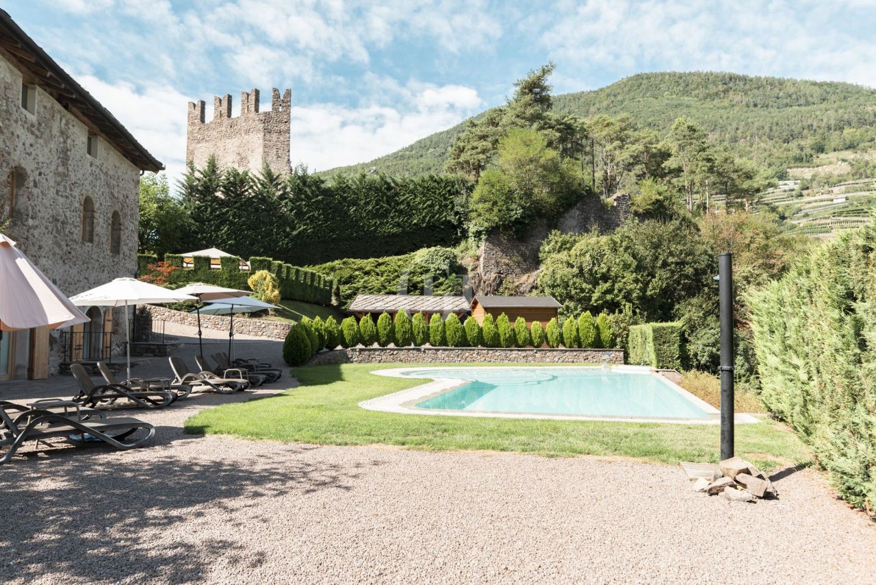 Villa in Trento, Italy, 380 m² - picture 6