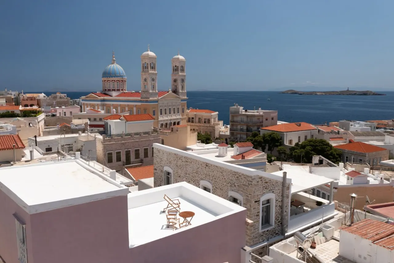 House on Syros, Greece, 216 m² - picture 1