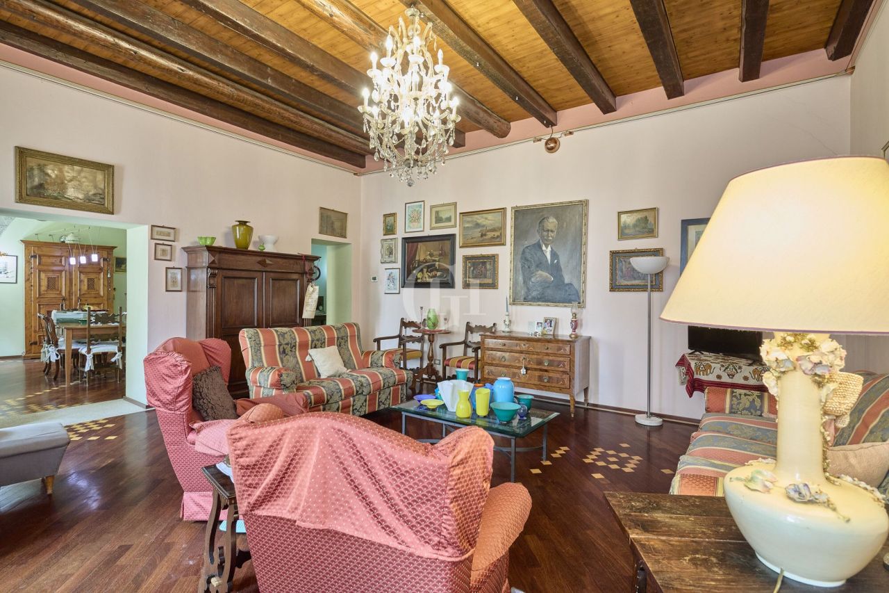 Apartamento por Lago de Garda, Italia, 190 m² - imagen 14