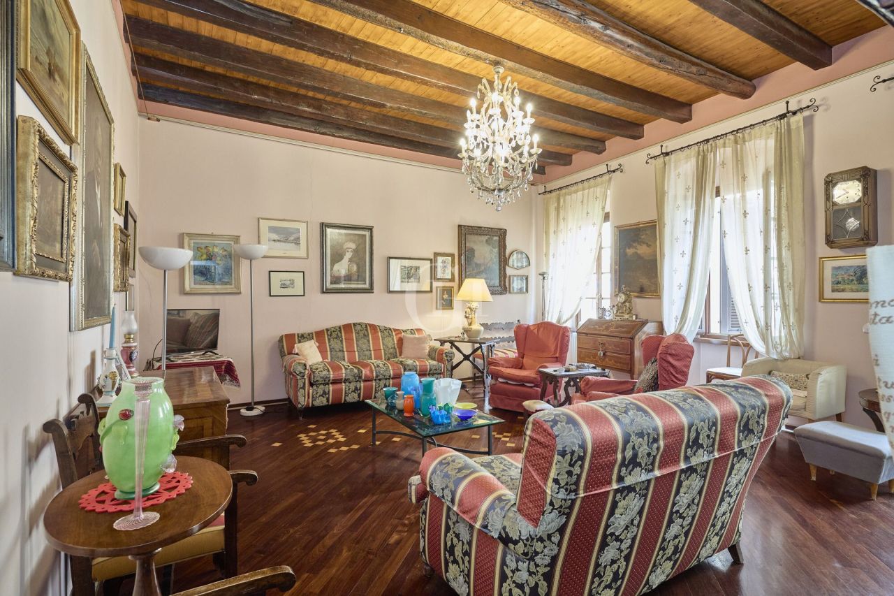 Apartamento por Lago de Garda, Italia, 190 m² - imagen 6