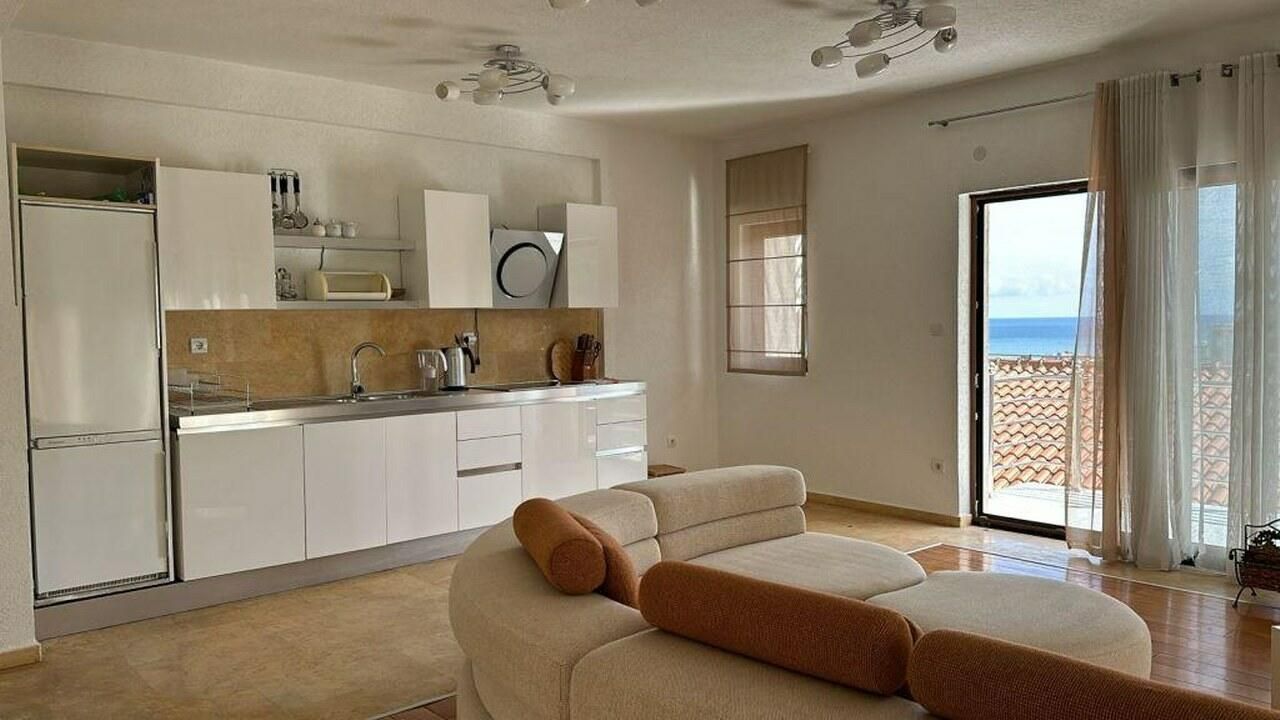 Piso en Budva, Montenegro, 124 m² - imagen 1