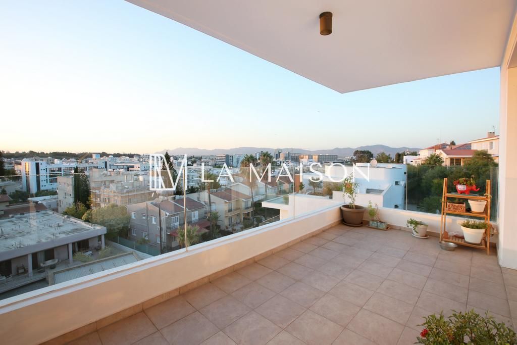 Apartamento en Nicosia, Chipre, 260 m² - imagen 1