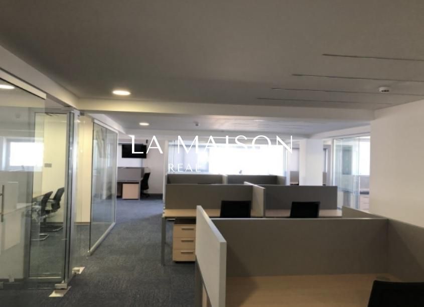 Flat in Nicosia, Cyprus, 3 015 m² - picture 1