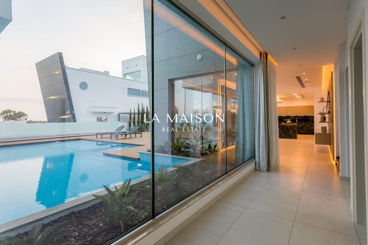 Haus in Famagusta, Zypern, 254 m² - Foto 1