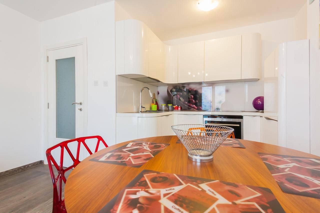 Appartamento a Sveti Stefan, Montenegro, 60 m² - foto 2