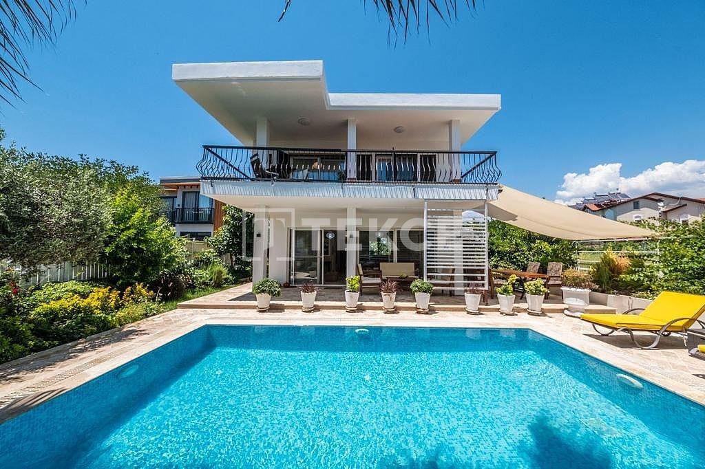 Villa à Fethiye, Turquie, 160 m² - image 1