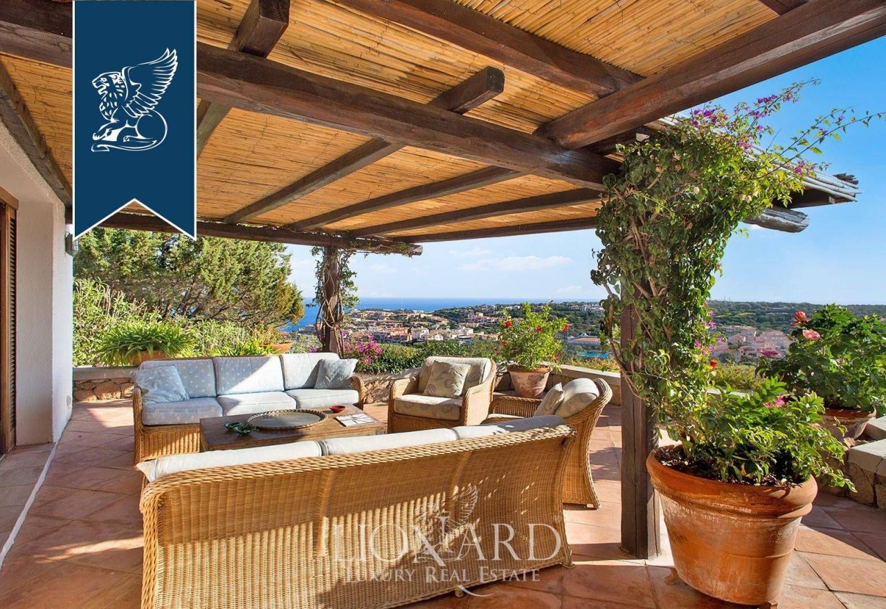 Villa in Porto Cervo, Italy, 600 m² - picture 1