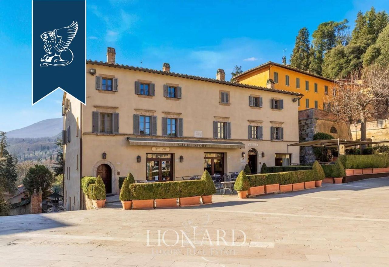 Maison à Cetona, Italie, 900 m² - image 1