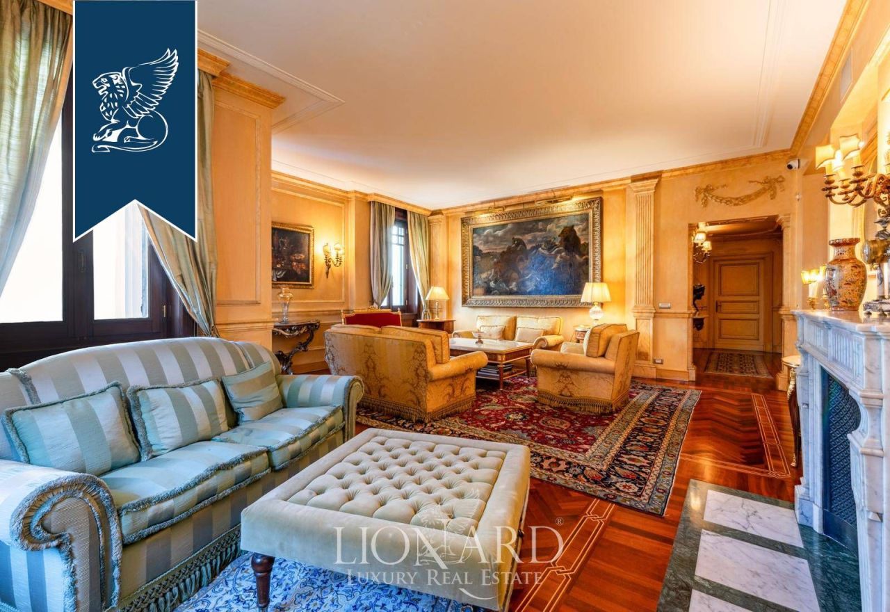 Villa in Milan, Italy, 500 m² - picture 3