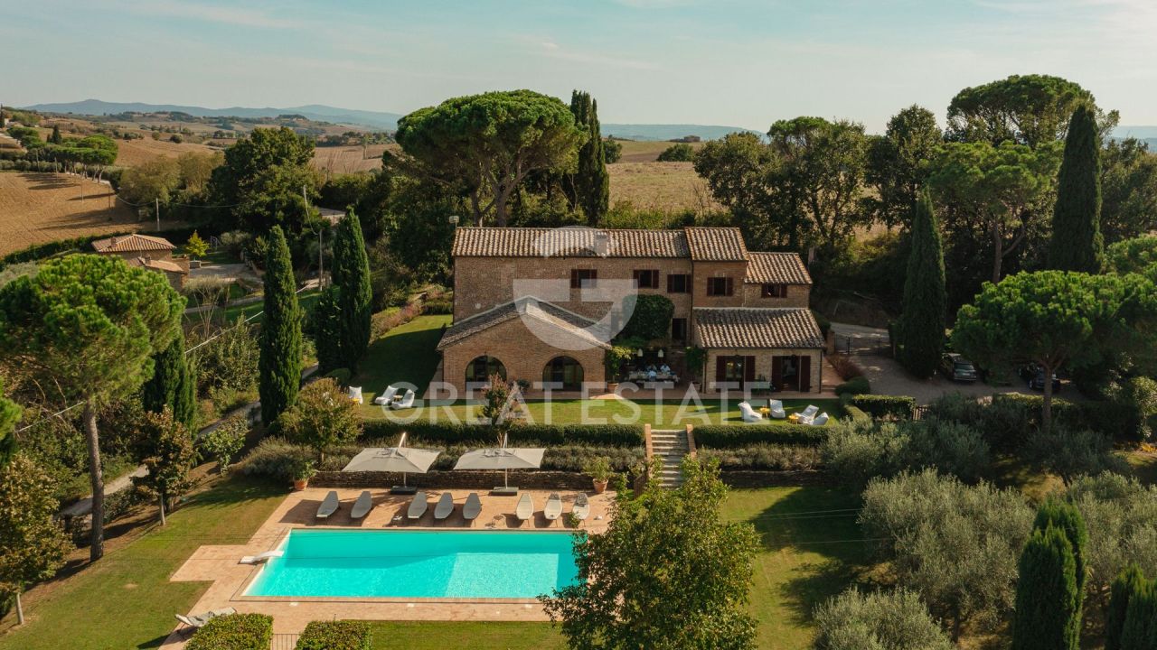 Villa à Castiglione del Lago, Italie, 457.75 m² - image 1