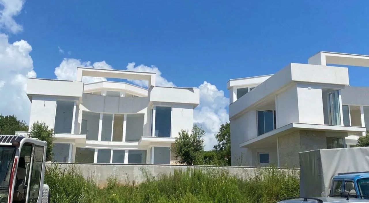 Villa in Krimovica, Montenegro, 467 m² - Foto 1