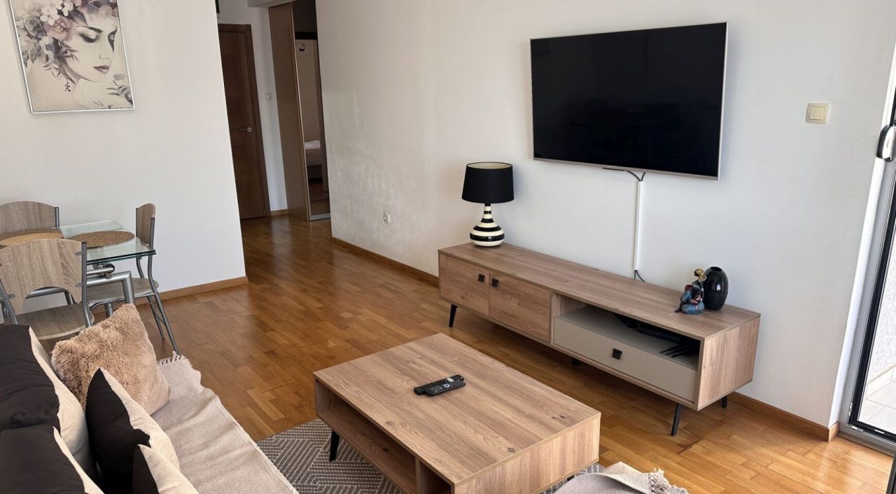 Piso en Budva, Montenegro, 48 m² - imagen 1