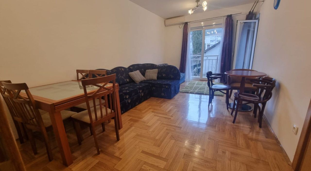 Piso en Budva, Montenegro, 47 m² - imagen 1