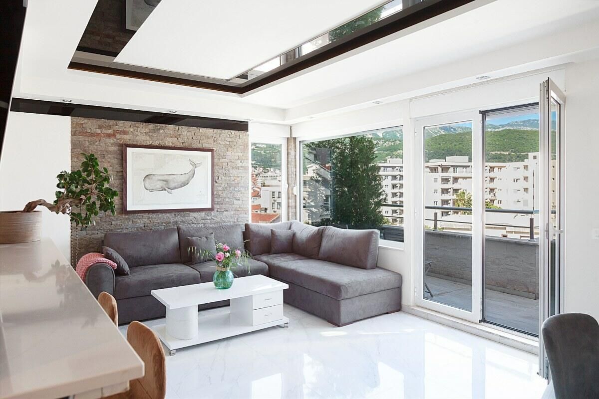 Piso en Budva, Montenegro, 85 m² - imagen 1
