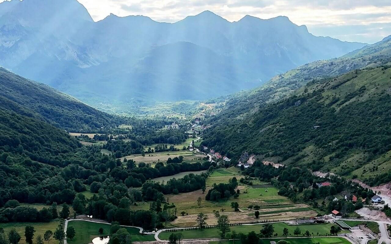 Land in Kolasin, Montenegro, 21 107 m² - picture 1