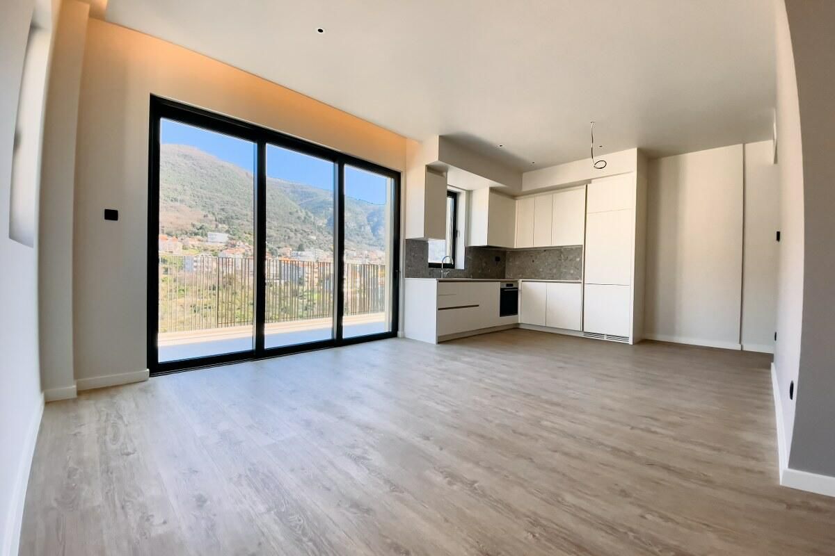 Wohnung in Tivat, Montenegro, 102 m² - Foto 2