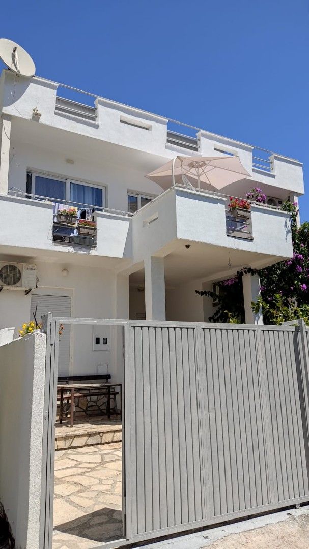 Haus in Utjeha, Montenegro, 199 m² - Foto 2