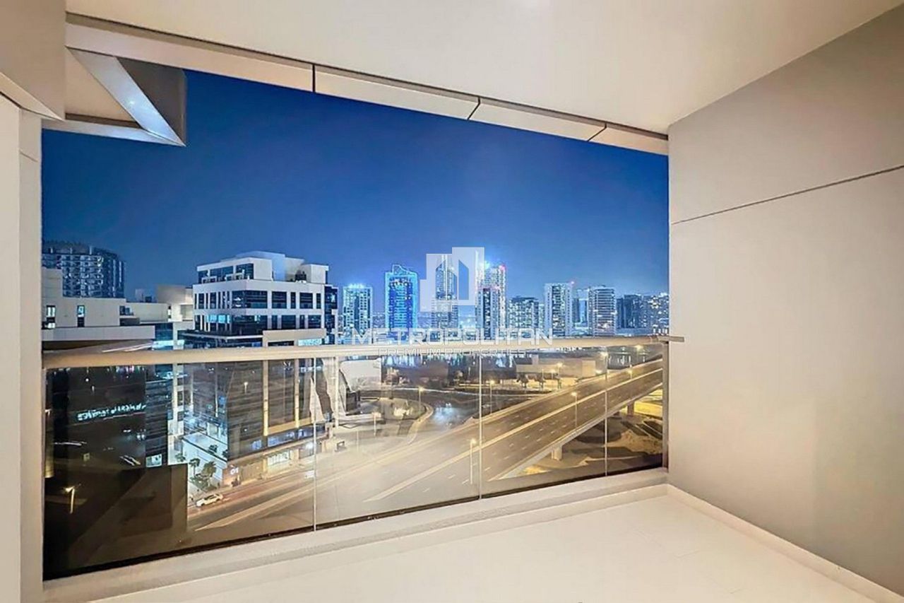 Apartment in Dubai, UAE, 48 m² - picture 1
