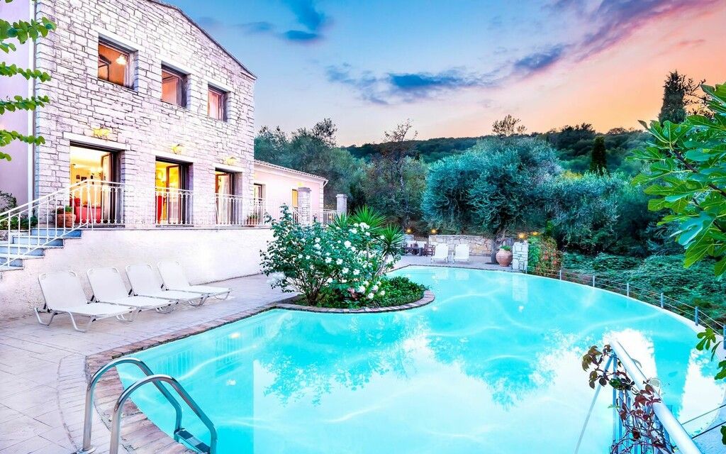 Villa à Corfou, Grèce, 240 m² - image 1