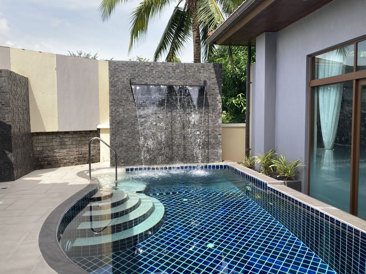 Villa in Phuket, Thailand, 327 m² - picture 1