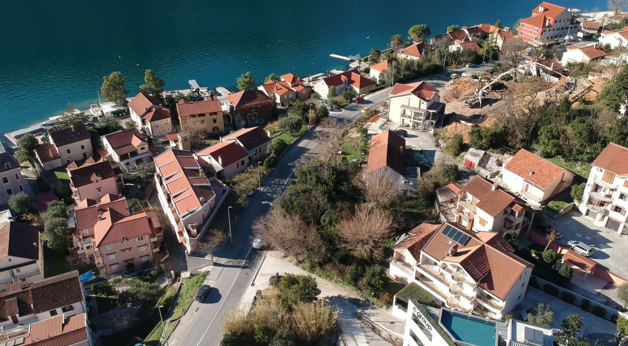 Terreno a Dobrota, Montenegro, 754 m2 - foto 2