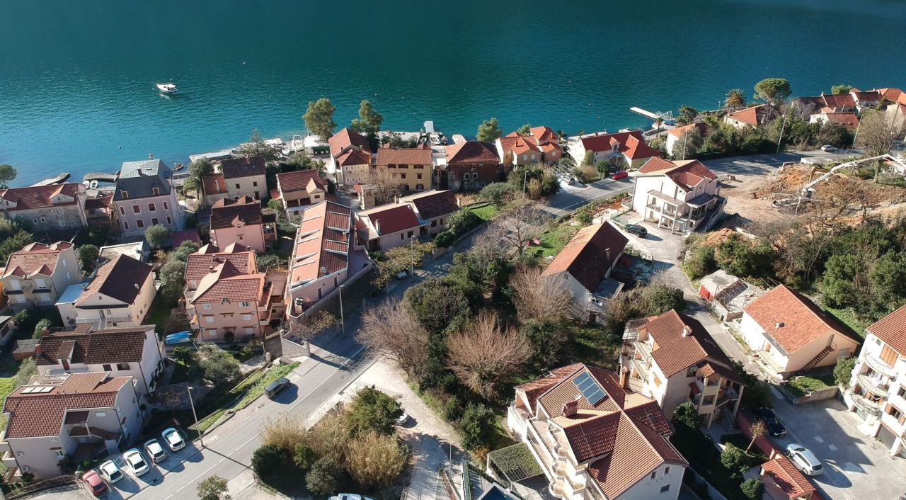 Terreno a Dobrota, Montenegro, 754 m2 - foto 3