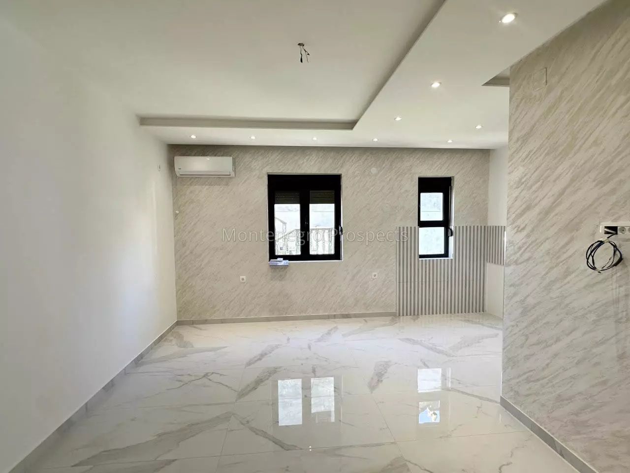Apartment in Tivat, Montenegro, 49 m² - picture 1