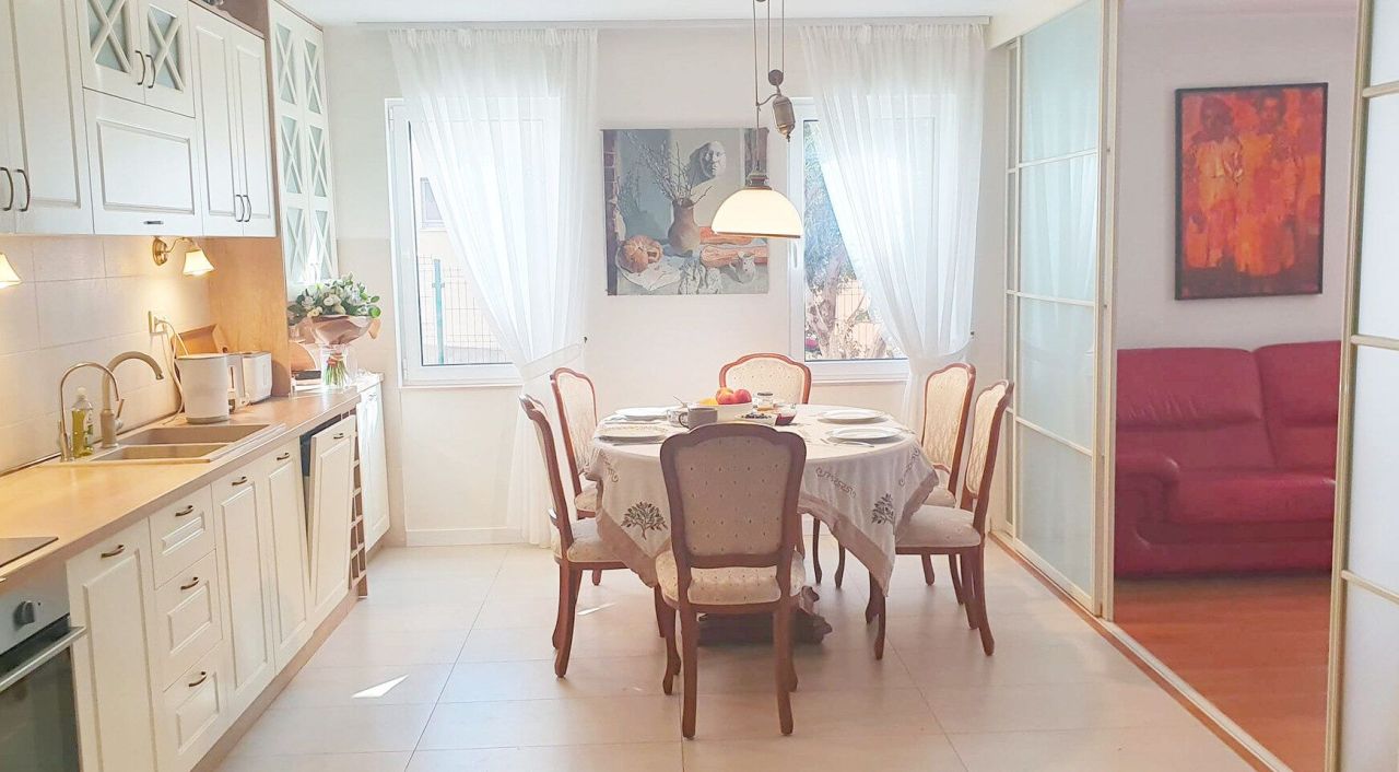 Appartement à Petrovac, Monténégro, 122 m² - image 1