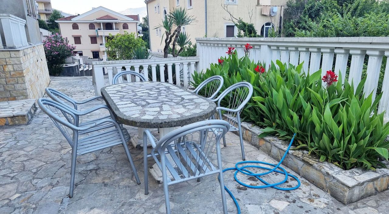 House in Dobrota, Montenegro, 289 m² - picture 3