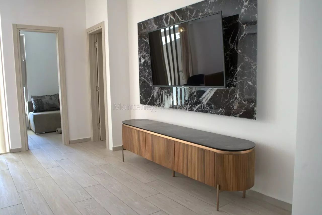 Apartamento en Budva, Montenegro, 118 m² - imagen 1