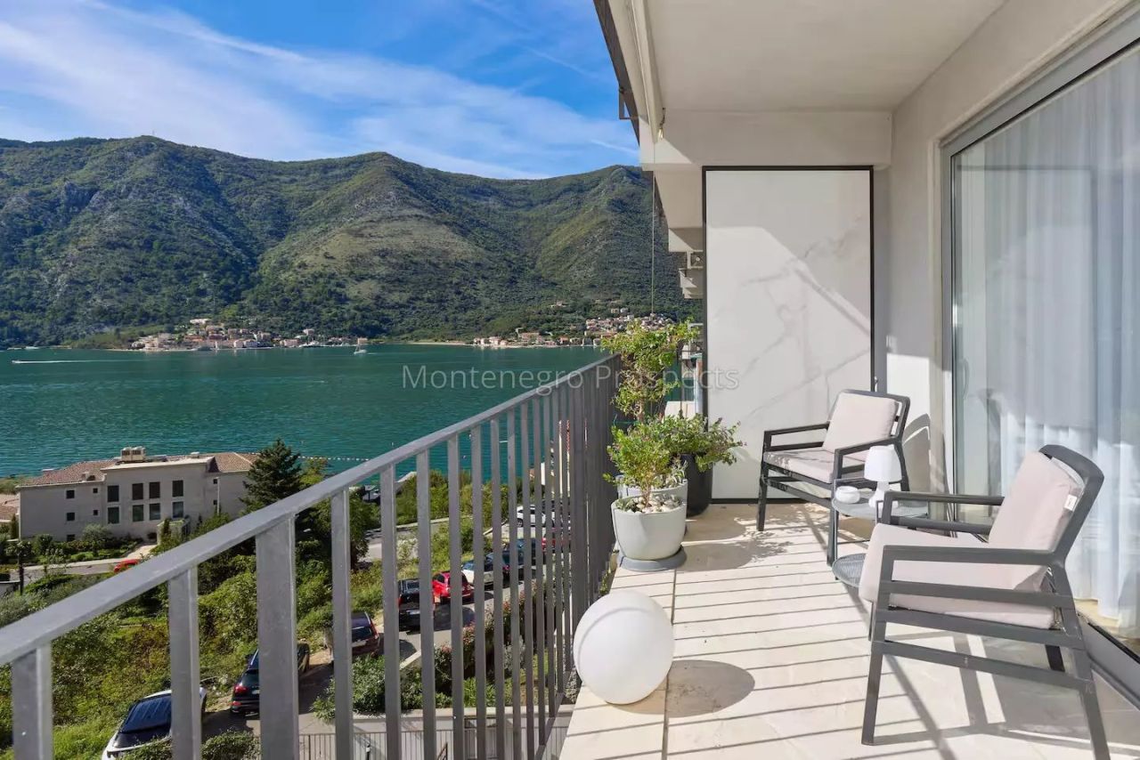 Apartment in Dobrota, Montenegro, 65 m² - Foto 2