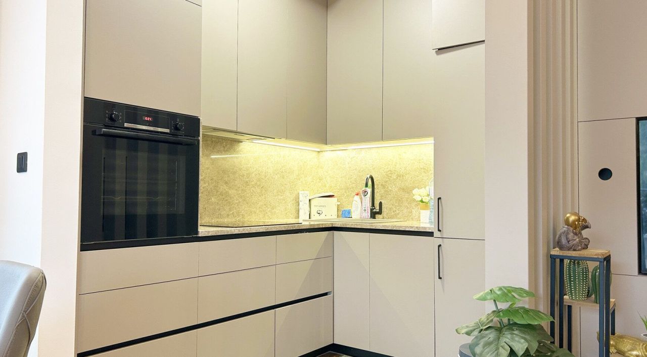 Flat in Tivat, Montenegro, 70 m² - picture 8