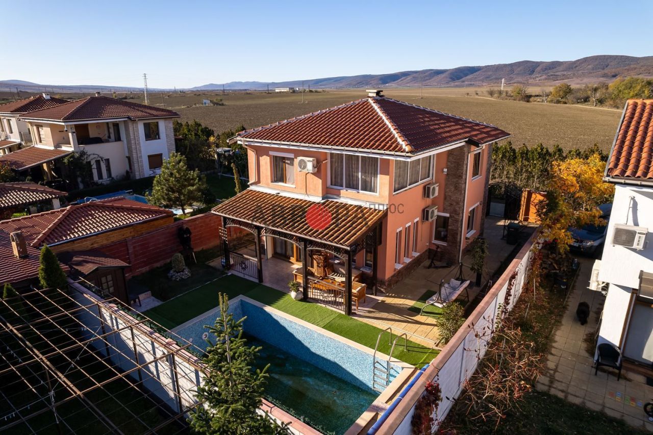 Maison à Gyulyovtsa, Bulgarie, 119 m² - image 1