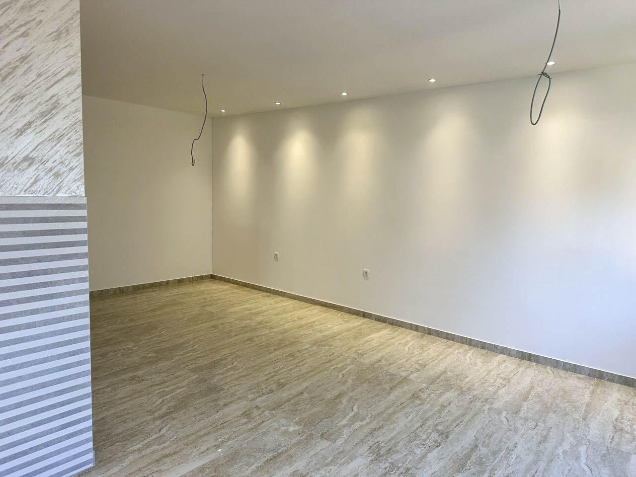 Piso en Tivat, Montenegro, 49 m² - imagen 2