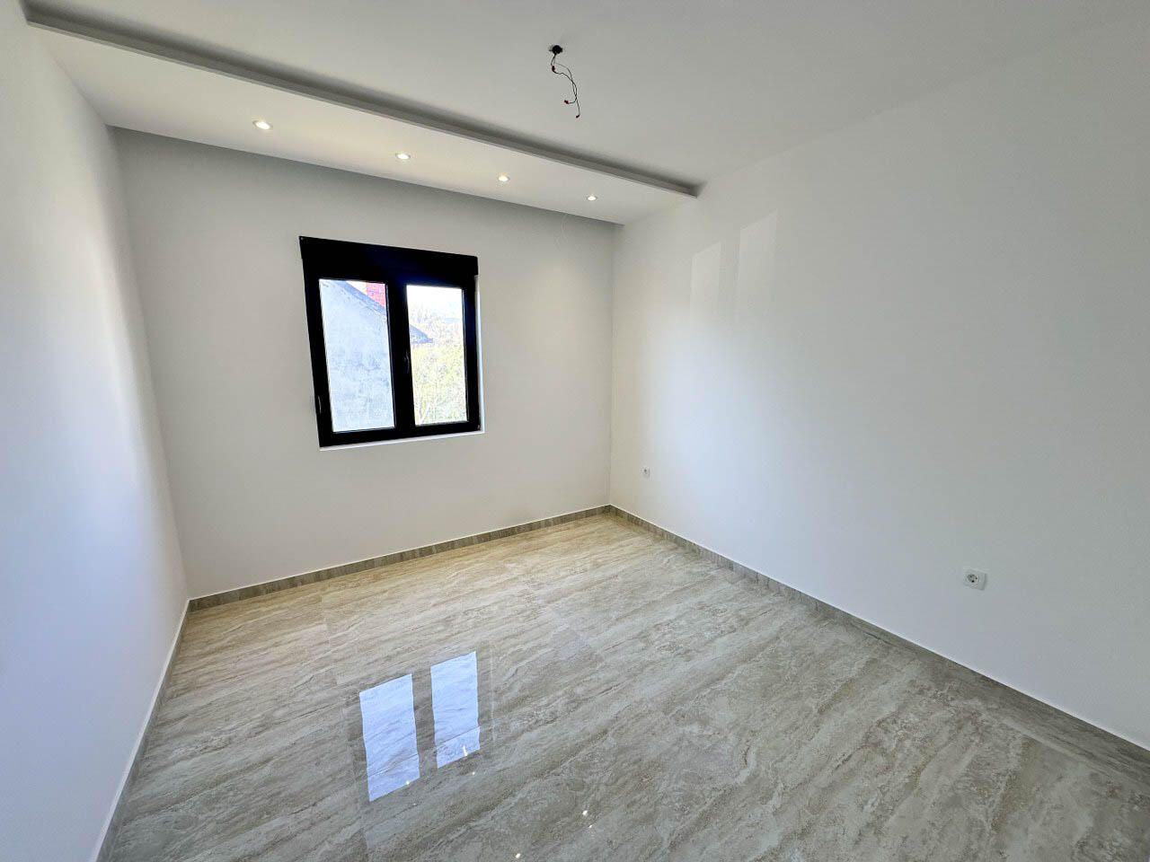 Piso en Tivat, Montenegro, 49 m² - imagen 4
